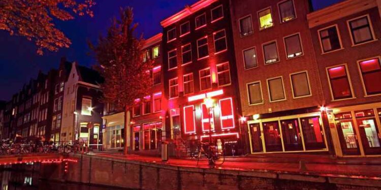 Outdoor Cannabis Smoking Prohibited in Amsterdams Red Light District Starting