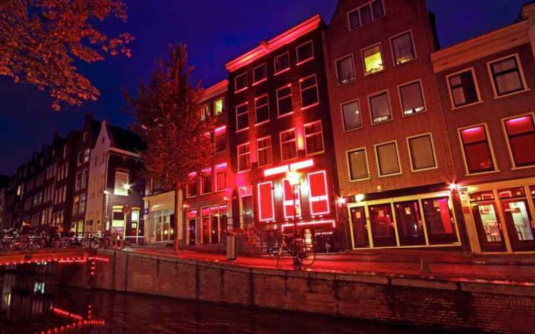 Outdoor Cannabis Smoking Prohibited in Amsterdams Red Light District Starting